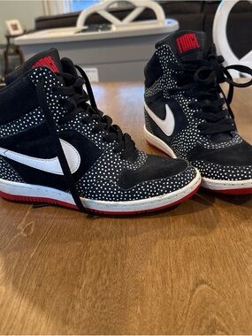 NIKE Force Sky High Print Polka Dot Women’s 705148-001 Wedge Heel Sneaker US 9